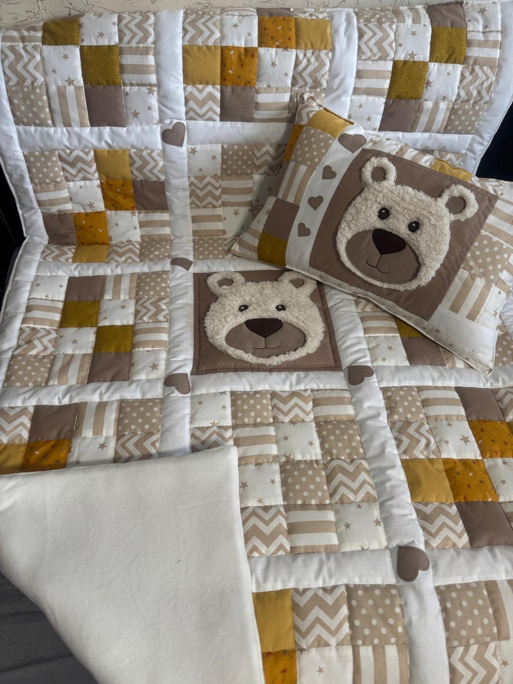 Baby-Set „Teddybär“ – Patchwork-Optik